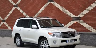 Toyota Land Cruiser V8 Terenowy Facelifting 4.6 VVT-i 318KM 234kW 2012-2015