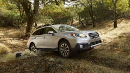 Subaru Outback 2015 - widok z przodu