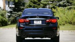 Infiniti Q70 L (2015) - widok z tyłu