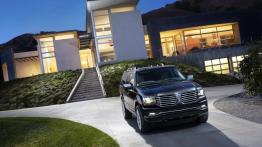 Lincoln Navigator III L Facelifting (2015) - widok z przodu