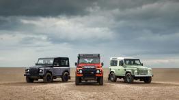 Land Rover Defender Autobiography Edition (2015) - widok z przodu