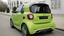 Smart fortwo III BRABUS tailor made (2015) - widok z tyłu