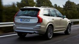 Volvo XC90 II D5 AWD (2015) - widok z tyłu