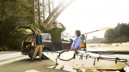 Toyota Prius V Facelifting (2015) - tył - bagażnik otwarty