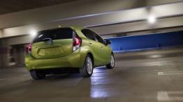 Toyota Prius C Facelifting (2015) - widok z tyłu