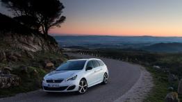 Peugeot 308 II SW GT (2015) - widok z przodu