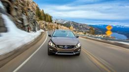 Volvo V60 Cross Country (2015) - widok z przodu