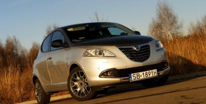 Lancia Ypsilon IV Hatchback 5d 1.2 8v 69KM 51kW 2011-2015