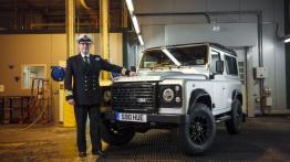 Land Rover Defender 2,000,000 (2015) - taśma produkcyjna