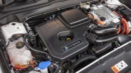 Ford Mondeo V Sedan Hybrid (2015) - silnik