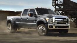 Ford serii F Super Duty 2015 - prawy bok