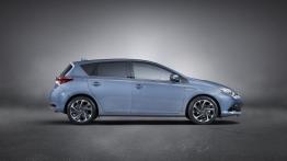 Toyota Auris II Hatchback Facelifting Hybrid (2015) - prawy bok