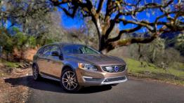 Volvo V60 Cross Country (2015) - widok z przodu