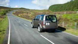 Land Rover Discovery IV (2015) - widok z tyłu