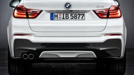 BMW X4 M Performance (2015) - tył - reflektory włączone