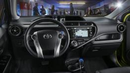Toyota Prius C Facelifting (2015) - pełny panel przedni