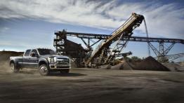 Ford serii F Super Duty 2015 - prawy bok