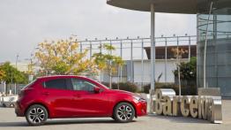 Mazda 2 III SKYACTIV-G 1.5 (2015) - prawy bok