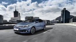 Toyota Auris II Hatchback Facelifting Hybrid (2015) - widok z przodu