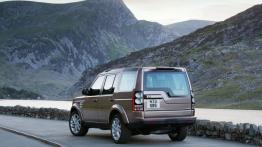 Land Rover Discovery IV (2015) - widok z tyłu