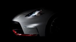 Nissan 370Z Nismo (2015) - przód - inne ujęcie