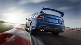 Subaru WRX STI (2015) - widok z tyłu