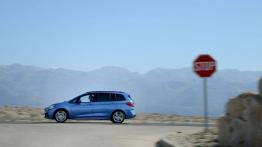 BMW 220i Gran Tourer (2015) - lewy bok