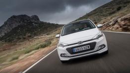 Hyundai i20 II Hatchback Kappa 1.4 MPI (2015) - widok z przodu