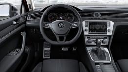 Volkswagen Passat B8 Alltrack (2015) - kokpit