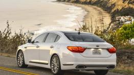Kia K900 (2015) - widok z tyłu