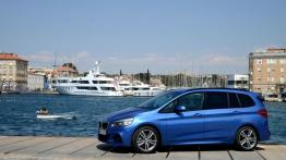 BMW 220i Gran Tourer (2015) - lewy bok