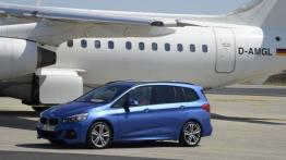 BMW 220i Gran Tourer (2015) - lewy bok