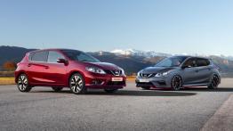 Nissan Pulsar 1.6 DIG-T (2015) - prawy bok