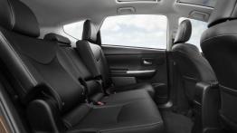 Toyota Prius V Facelifting (2015) - tylna kanapa