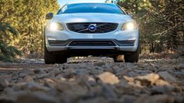 Volvo V60 Cross Country (2015) - widok z przodu