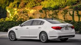 Kia K900 (2015) - widok z tyłu
