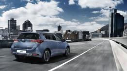 Toyota Auris II Hatchback Facelifting Hybrid (2015) - widok z tyłu