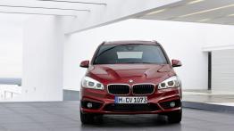 BMW 220i Gran Tourer (2015) - widok z przodu
