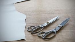 Infiniti Q70L Bespoke Edition (2015) - dobór materiałów wykończeniowych