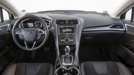 Ford Mondeo V Sedan Hybrid (2015) - pełny panel przedni