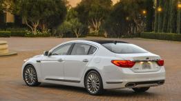Kia K900 (2015) - widok z tyłu