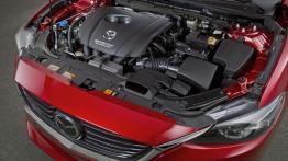 Mazda 6 III Sedan Facelifting (2015) - maska otwarta