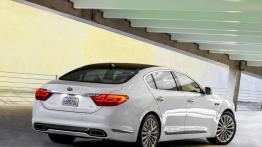 Kia K900 (2015) - widok z tyłu