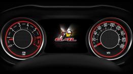 Dodge Challenger III Facelifting (2015) - zestaw wskaźników