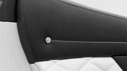 Infiniti Q70L Bespoke Edition (2015) - dobór materiałów wykończeniowych