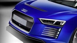 Audi R8 e-tron piloted driving Concept (2015) - przód - inne ujęcie