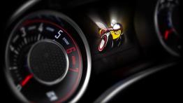 Dodge Challenger III Facelifting (2015) - komputer pokładowy