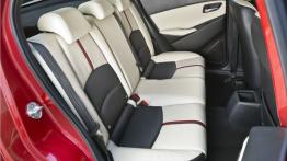 Mazda 2 III SKYACTIV-G 1.5 (2015) - tylna kanapa