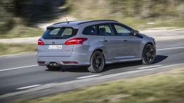 Ford Focus III ST Kombi Facelifting (2015) - widok z tyłu