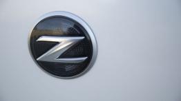 Nissan 370Z Nismo (2015) - emblemat boczny